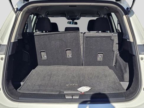 Used 2024 Nissan Rogue S image 12