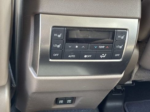 Used 2022 Lexus GX 460 Luxury w/ Off Road Package AWD/4WD image 18