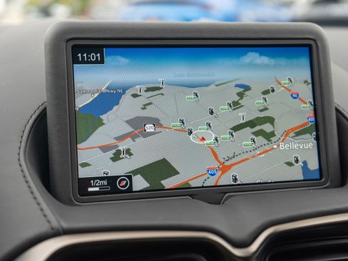 Used 2022 Aston Martin V8 Vantage Coupe image 19