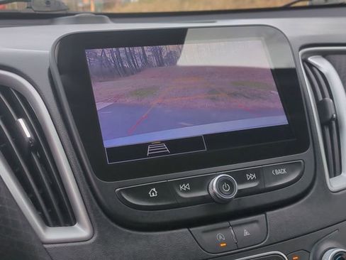 Used 2024 Chevrolet Malibu LT image 37