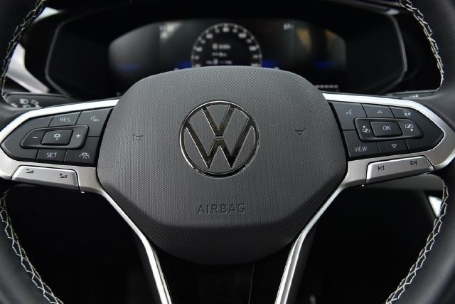 Used 2024 Volkswagen Taos S w/ MDO Package FWD image 18