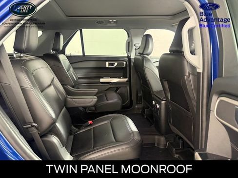 Used 2022 Ford Explorer XLT w/ Equipment Group 202A AWD/4WD image 18