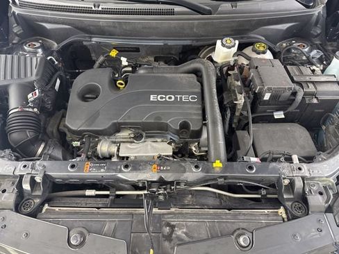 Used 2022 Chevrolet Equinox Premier FWD image 17