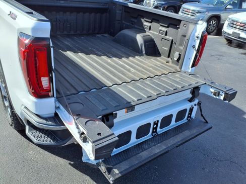 Used 2022 GMC Sierra 1500 SLT image 29