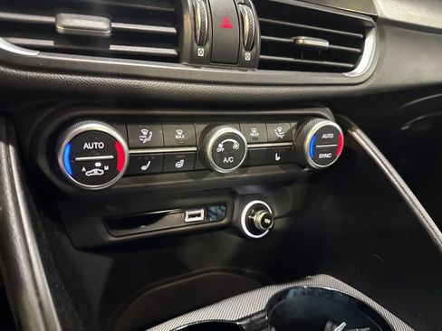 Used 2024 Alfa Romeo Giulia Ti RWD image 23