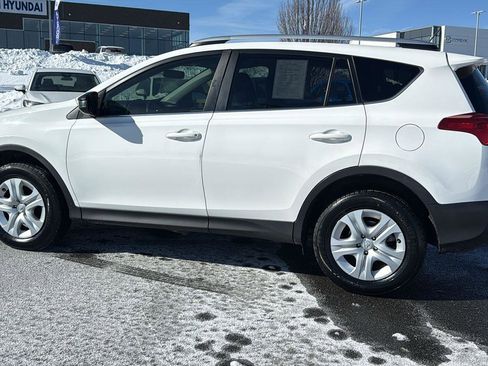 Used 2015 Toyota RAV4 LE image 11