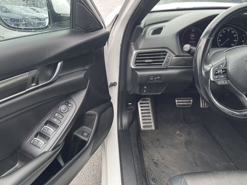 Used 2020 Honda Accord Sport image 2