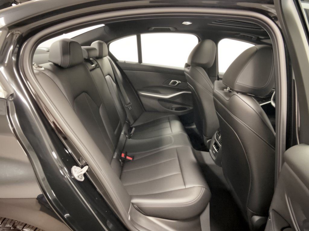 Certified 2026 BMW 330i Sedan RWD image 29