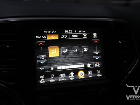 Used 2015 Jeep Grand Cherokee Laredo w/ Quick Order Package 23E image 25