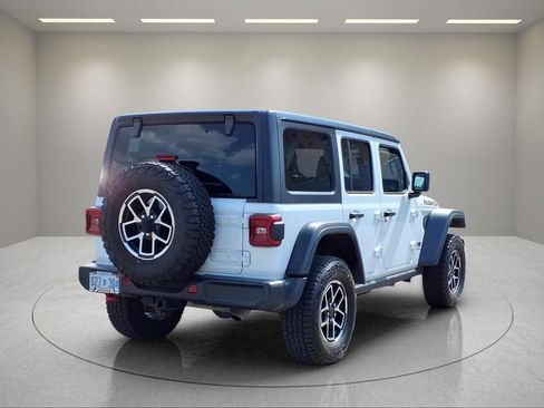 Used 2024 Jeep Wrangler Unlimited Rubicon AWD/4WD image 22