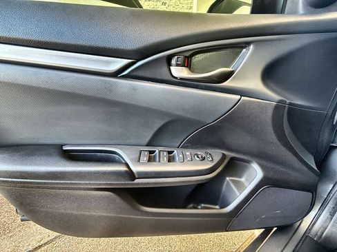 Used 2021 Honda Civic Sport image 12