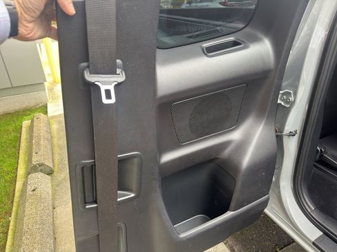 Used 2018 Toyota Tacoma TRD Off-Road image 18