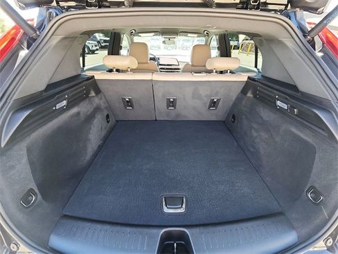 Used 2024 Cadillac XT4 Luxury w/ Cold Weather Package image 25