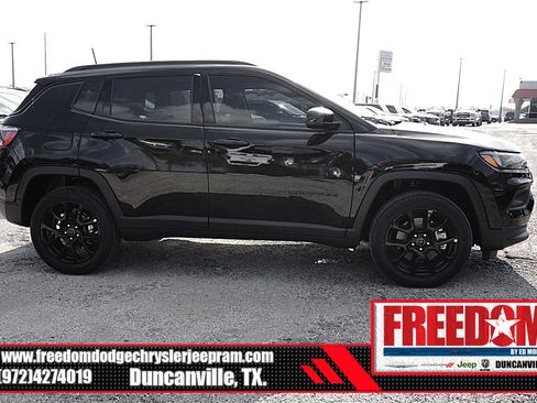 New 2026 Jeep Compass Latitude image 6