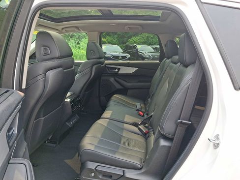 Used 2023 Acura MDX SH-AWD w/ Technology Package image 10