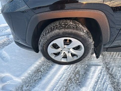 Used 2021 Toyota RAV4 LE image 35