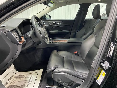 Used 2023 Volvo S60 B5 Ultimate image 9