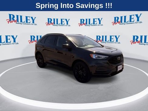 Used 2024 Ford Edge SE w/ Black Appearance Package AWD/4WD image 2