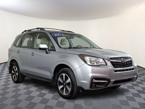 Used 2017 Subaru Forester 2.5i Premium AWD/4WD image 1