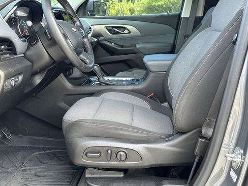 Used 2020 Chevrolet Traverse LT FWD image 10