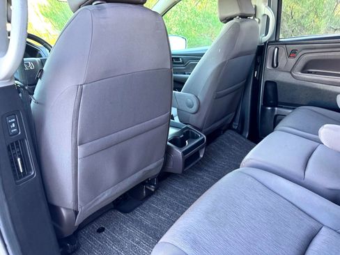 Used 2022 Honda Odyssey EX image 19