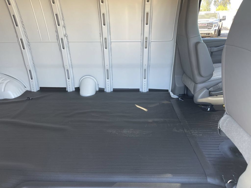 New 2025 GMC Savana 2500 Extended w/ Driver Convenience Package RWD image 26
