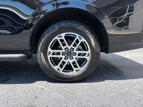 Certified 2025 Ford Expedition Active AWD/4WD image 30