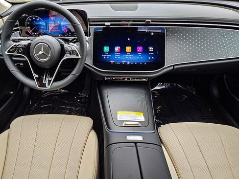 New 2026 Mercedes-Benz E 350 4MATIC Sedan image 30