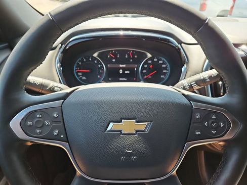 Certified 2023 Chevrolet Traverse LT FWD image 11