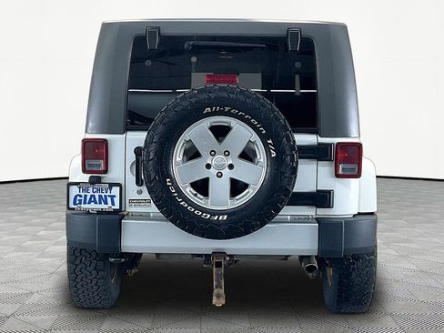 Used 2010 Jeep Wrangler Unlimited Sahara w/ Mopar Chrome Edition Group AWD/4WD image 6