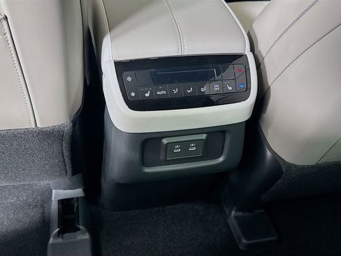 New 2026 INFINITI QX60 Luxe image 32