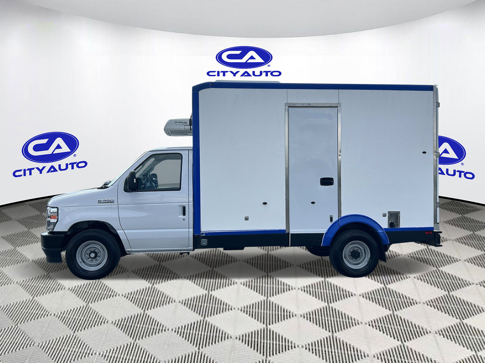Used 2023 Ford E-350 and Econoline 350 Super Duty w/ Power Windows & Locks Group RWD image 8