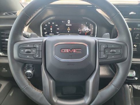 Used 2025 GMC Sierra 1500 AT4 w/ Technology Package AWD/4WD image 21