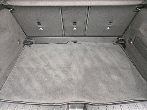 Used 2023 Mercedes-Benz GLA 250 4MATIC image 33