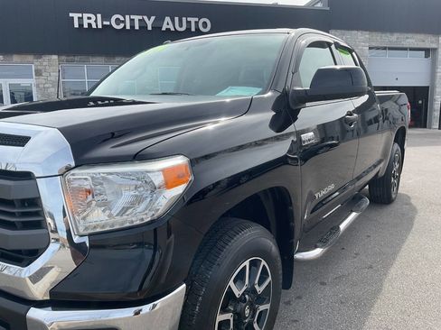 Used 2014 Toyota Tundra SR5 w/ SR5 Upgrade Package image 2