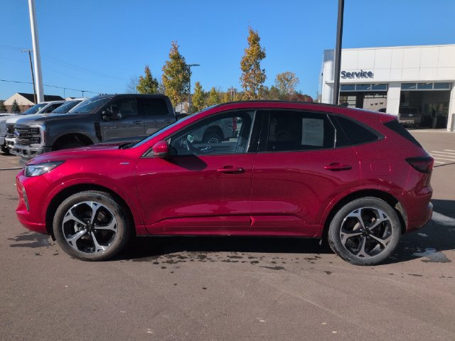 Certified 2023 Ford Escape ST-Line Select w/ Tech Pack #2 AWD/4WD image 2