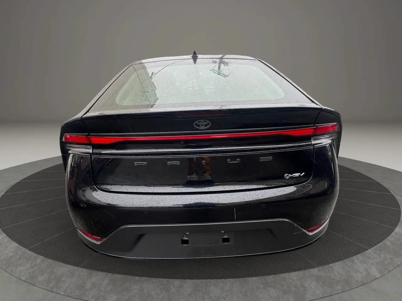 Used 2026 Toyota Prius LE FWD image 3