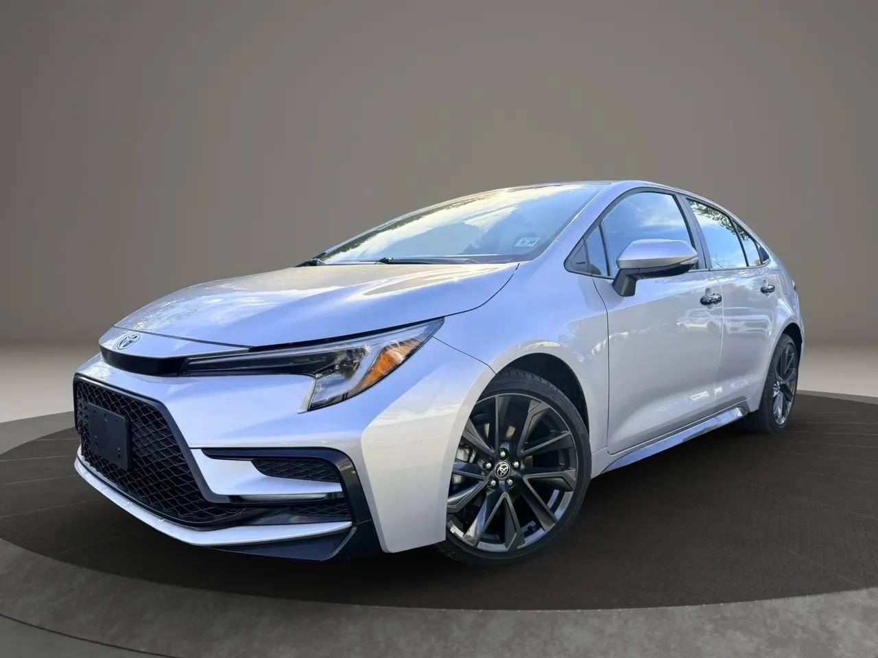 Used 2025 Toyota Corolla SE FWD image 1