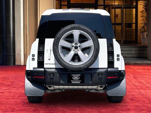 New 2026 Land Rover Defender 110 X-Dynamic SE AWD/4WD image 7