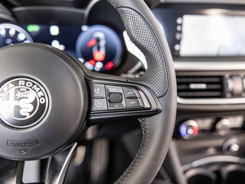 New 2025 Alfa Romeo Stelvio Sprint image 27