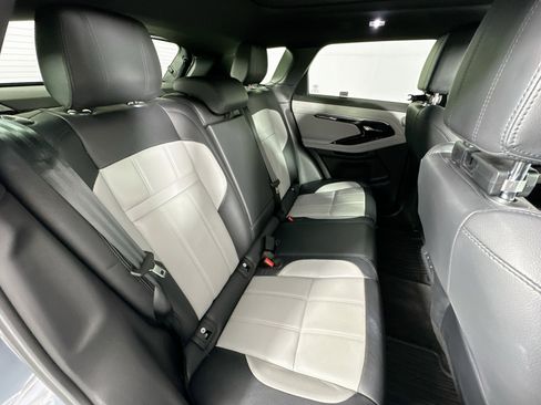 Used 2021 Land Rover Range Rover Evoque R-Dynamic SE image 27
