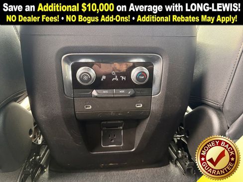 Used 2023 GMC Yukon SLT image 30