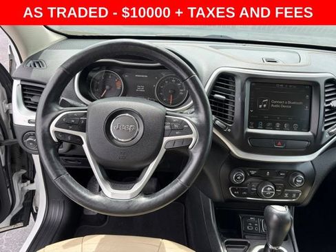 Used 2016 Jeep Cherokee Limited w/ Luxury Group FWD image 17