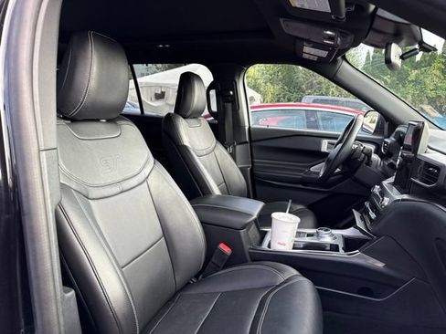 Used 2020 Ford Explorer ST w/ ST High-Performance Pack AWD/4WD image 17