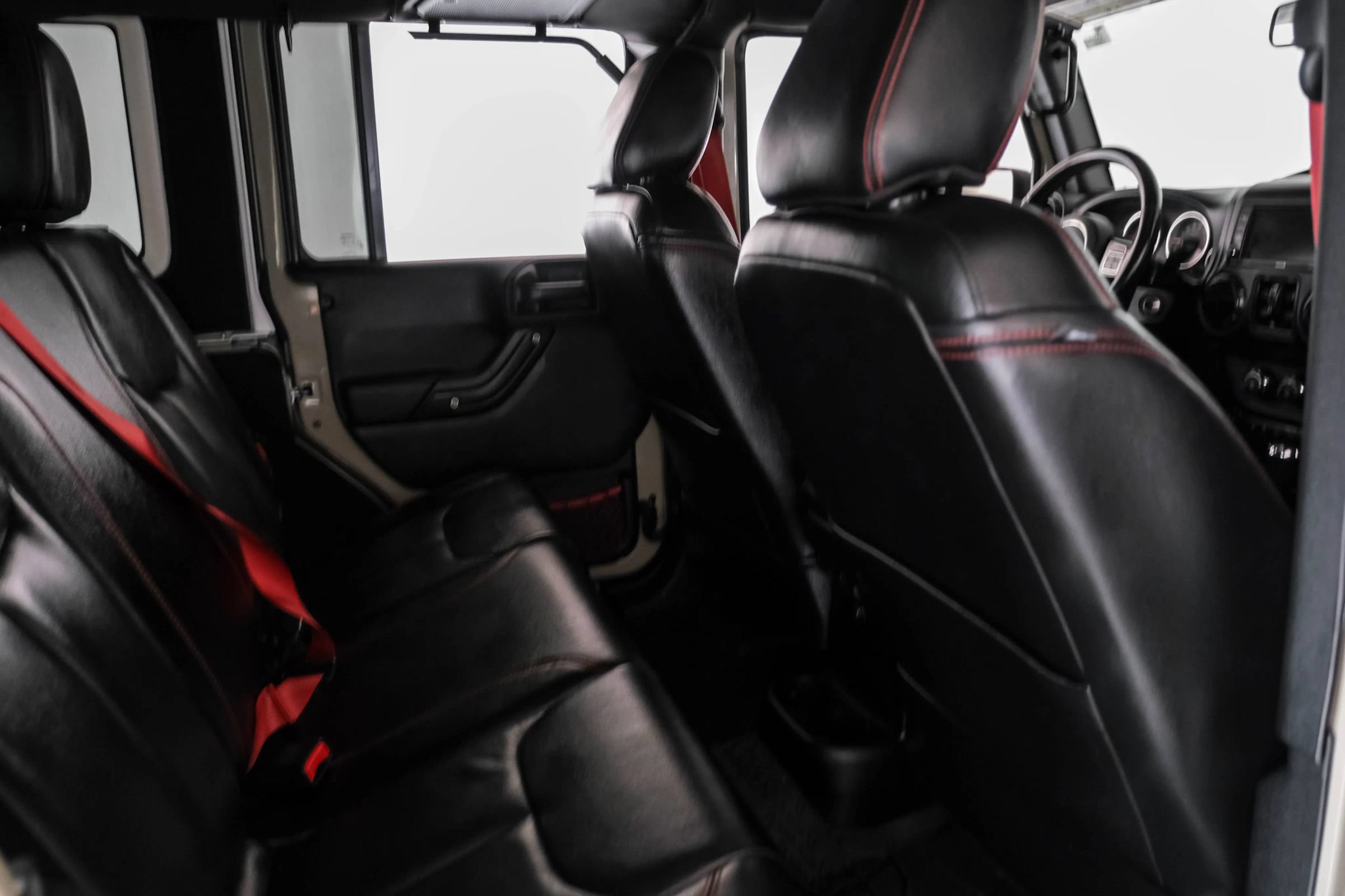 Used 2017 Jeep Wrangler Unlimited Rubicon AWD/4WD image 31