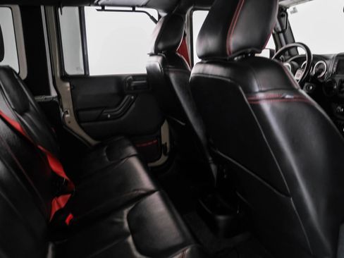 Used 2017 Jeep Wrangler Unlimited Rubicon AWD/4WD image 31