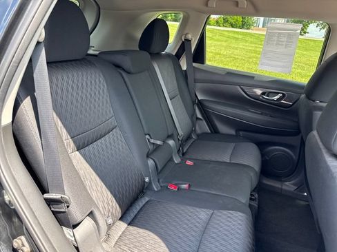 Used 2019 Nissan Rogue SV AWD/4WD image 14