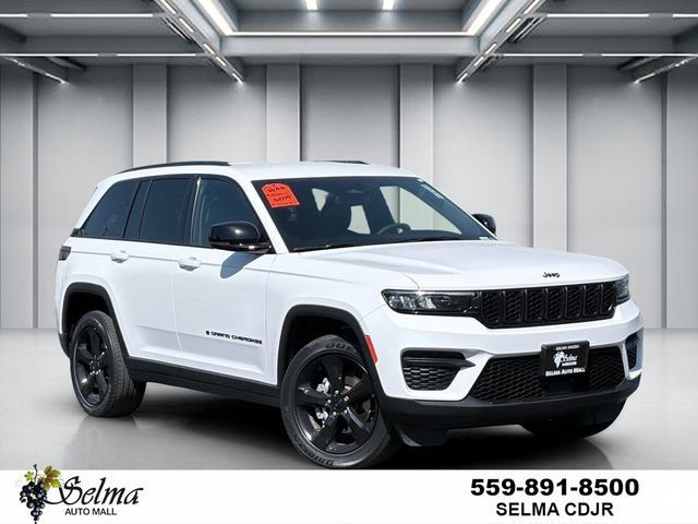 Used 2023 Jeep Grand Cherokee Altitude AWD/4WD image 1