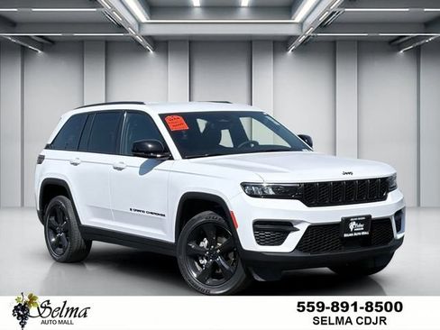 Used 2023 Jeep Grand Cherokee Altitude AWD/4WD image 1