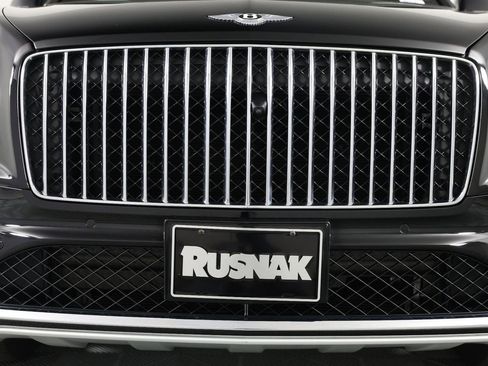 Certified 2023 Bentley Bentayga Extended Wheelbase image 11